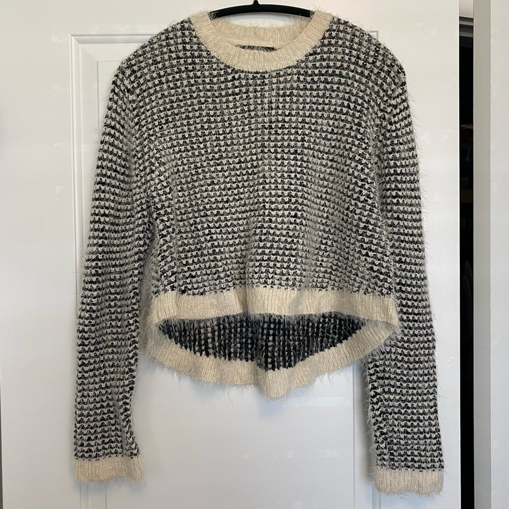 MINKPINK Black and Cream Textured Sweater Size Small